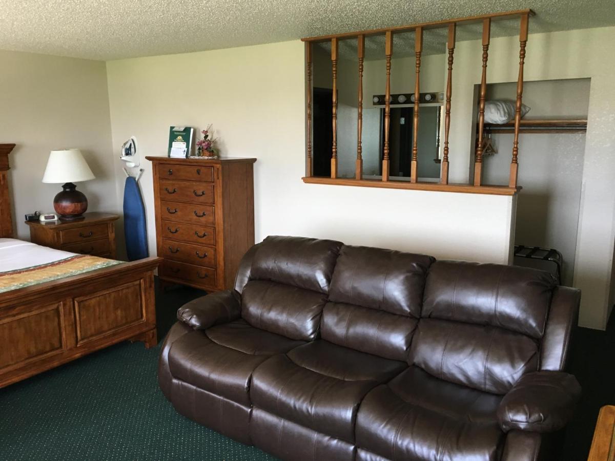 Cassville Four Seasons Inn & Suites Dış mekan fotoğraf
