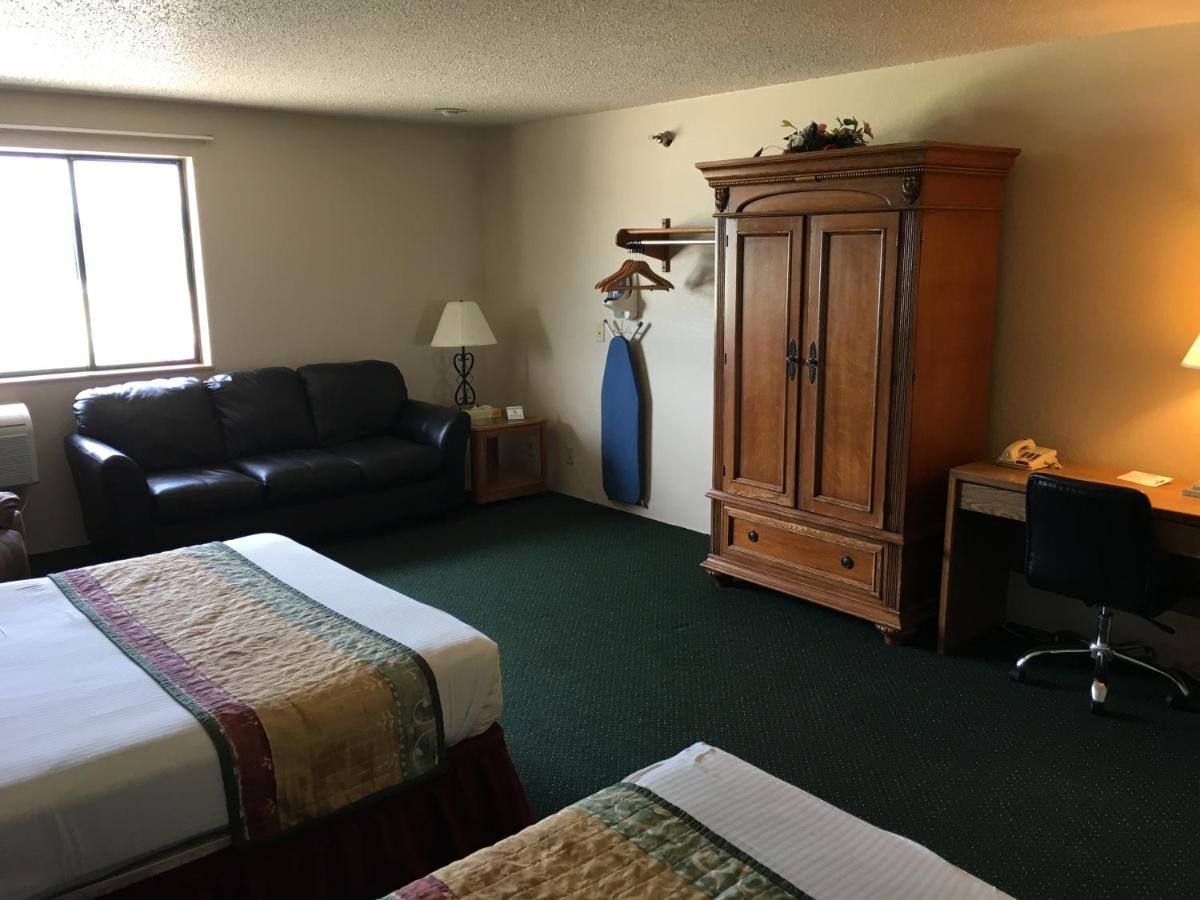 Cassville Four Seasons Inn & Suites Dış mekan fotoğraf